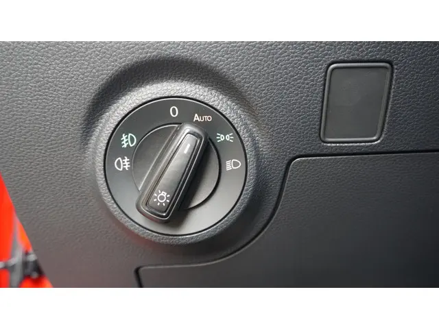 SEAT Arona 1.0 TSI 95pk FR-Line 2024 Benzine 33