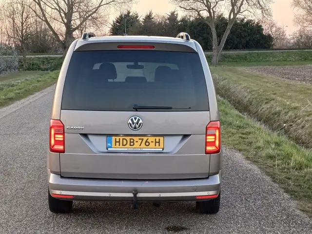 Volkswagen Caddy Maxi 1.4 TSI Trendline 5p 2019 Benzine 7