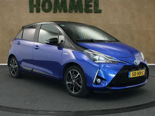 Toyota Yaris 1.5 Hybrid Bi-Tone 2018 Hybride Benzine 12