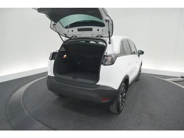 Opel Crossland Turbo 130 AT6 Elegance 2024 Benzine 57