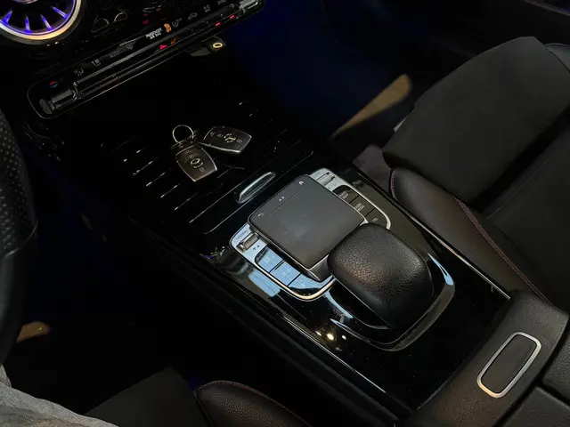 Mercedes-Benz CLA 180 AMG Camera Sfeer 2020 Benzine 31