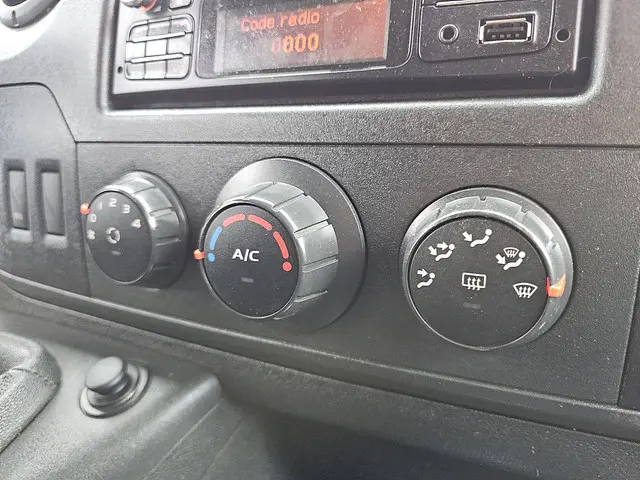 Renault Master 2.3 2018 Diesel 10