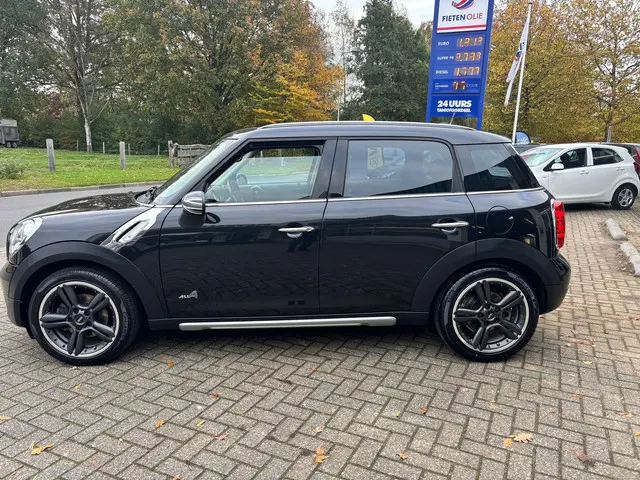 MINI Countryman 3