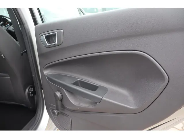 Ford Fiesta 1.0 EcoBoost Titanium 2015 Benzine 17