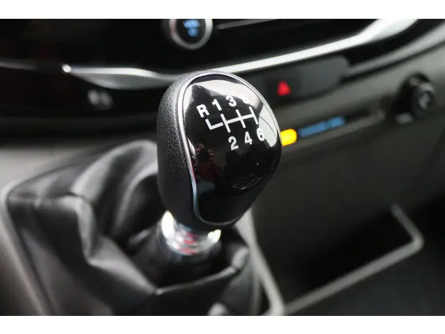 Ford Transit 350 2.0 TDCI L3H3 2024 Diesel 44