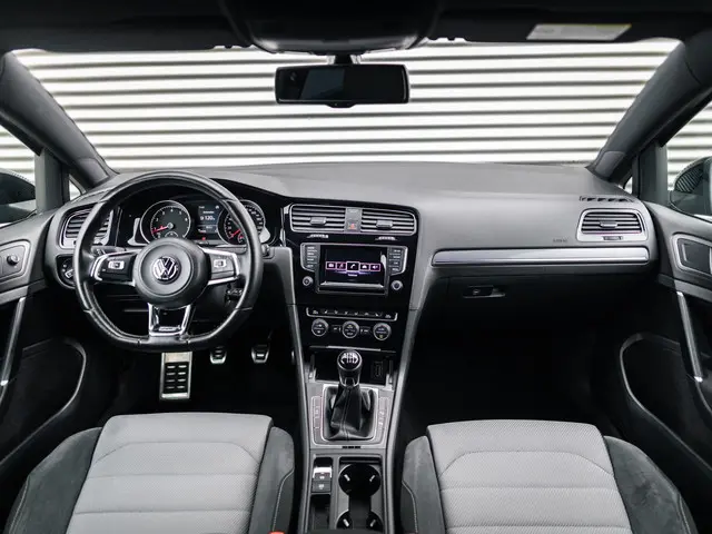 Volkswagen Golf 1.4 TSI Highline 2xR-line 2014 Benzine 16