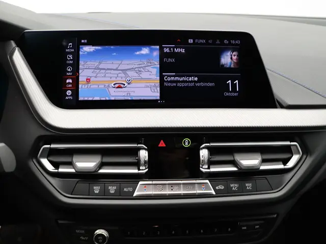 BMW 2 Serie Gran Coupé 220i 2021 Benzine 12