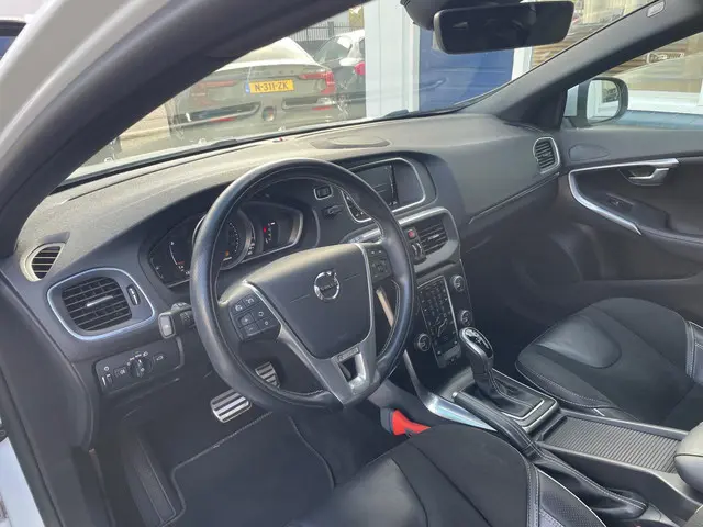 Volvo V40 1.5 T3 Polar+ Sport 2019 Benzine 11