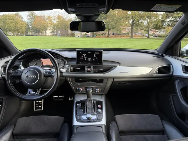 Audi A6 Avant 4.0 TFSI S6 2014 Benzine 19