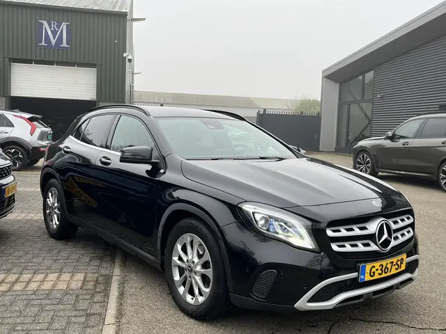 Mercedes-Benz GLA 3