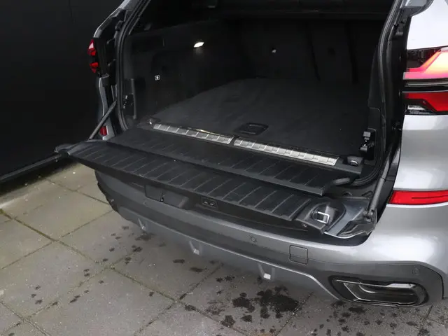 BMW X5 xDrive50e Launch Edition 2024 Hybride Benzine 19