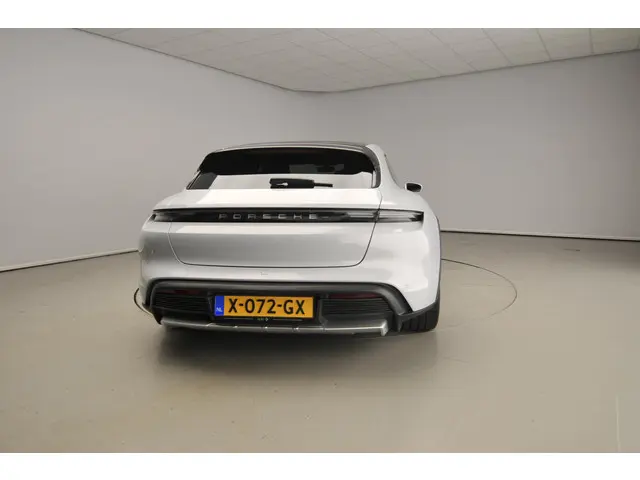 Porsche Taycan Cross Turismo 4S 93 kWh 2022 Elektrisch 3
