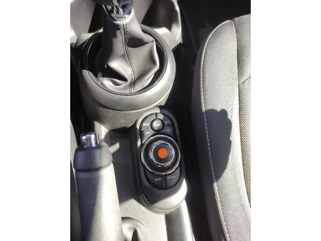 MINI One 1.5 Salt, Navigatie 2018 Benzine 16