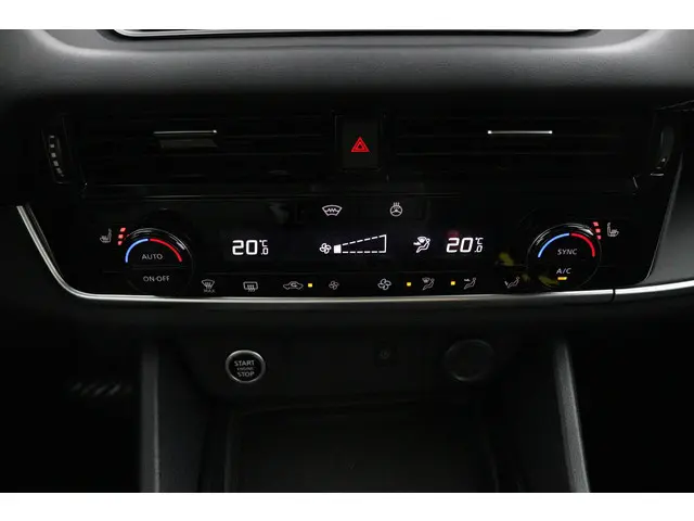 Nissan QASHQAI 1.3 MHEV Xtronic Acenta 2024 Benzine 18