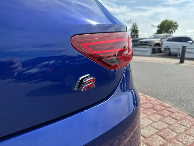 SEAT Leon 1.4 EcoTSI FR Business Intense 2018 Benzine 22