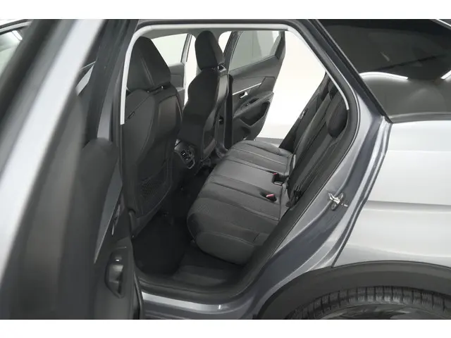 Peugeot 3008 PureTech 130 EAT8 Crossway 2020 Benzine 31