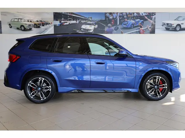 BMW iX1 eDrive20 2025 Elektrisch 3