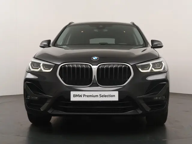 BMW X1 xDrive20i High Executive 2021 Benzine 6
