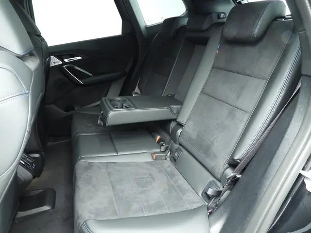 BMW X1 xDrive25e 2025 Hybride Benzine 8