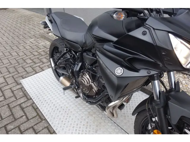 Yamaha TRACER 700 ABS 2018 Benzine 8