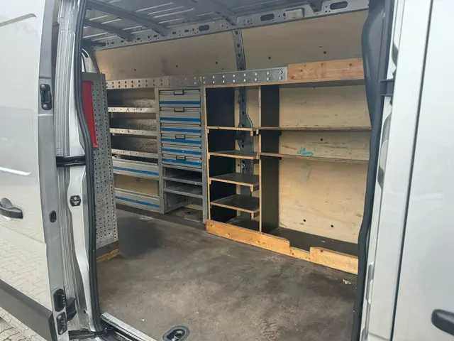 Renault Master T35 2.3 dCi L3H2 Energy 2018 Diesel 12