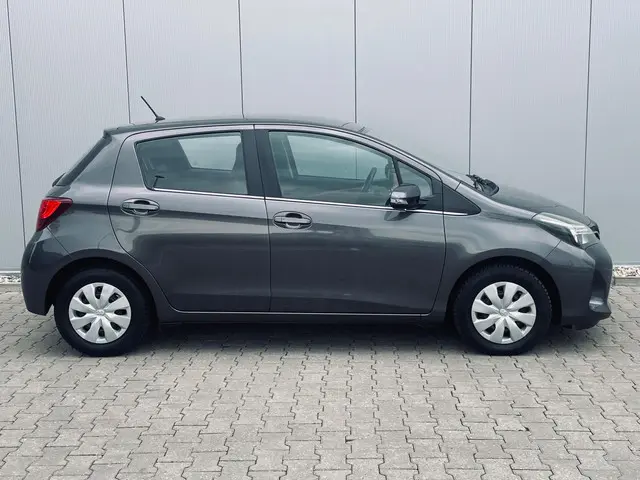 Toyota Yaris 1.0 VVT-i Style, ecc, navi, camera 2015 Benzine 8