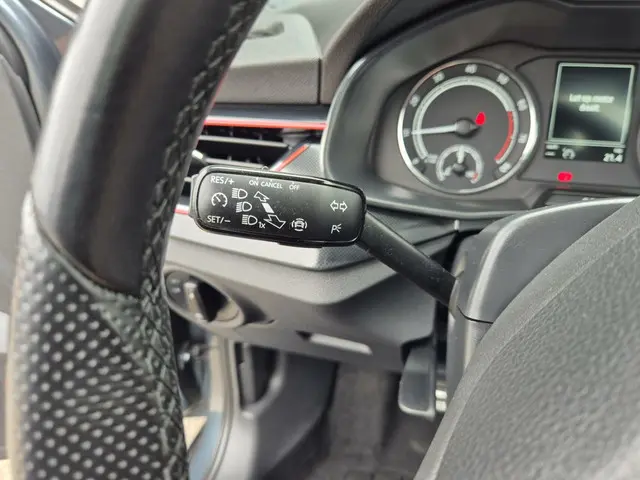Škoda Scala 1.0 TSI Sport Business 2019 Benzine 13