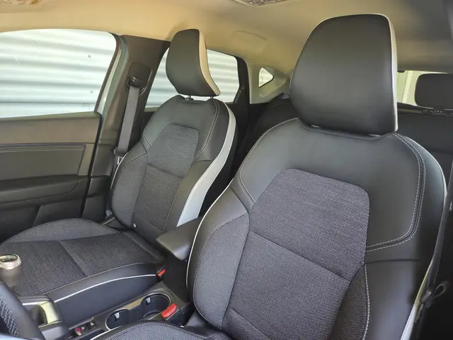 Renault Captur 1.0 TCe 90 Intens 2024 Benzine 6