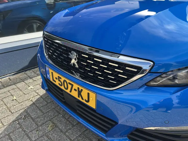 Peugeot 308 SW 1.2 Turbo 130 PK GT 2020 Benzine 36