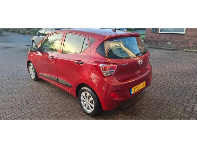 Hyundai i10 1.0i i-Motion 2014 Benzine 3