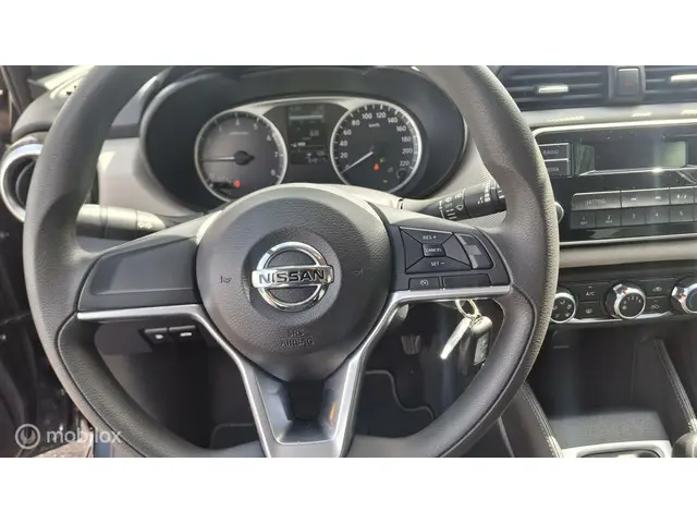 Nissan Micra 1.0L Visia+ 2018 Benzine 12