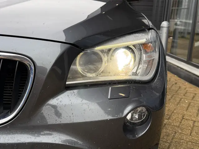 BMW X1 sDrive20i Executive 2015 Benzine 7