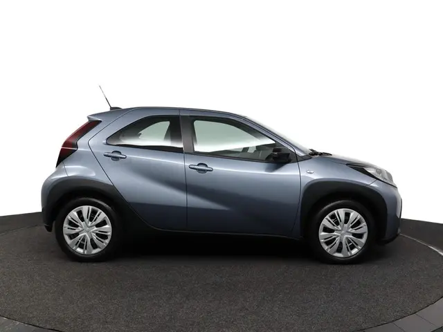 Toyota Aygo X 1.0 VVT-i MT Play 2024 Benzine 12