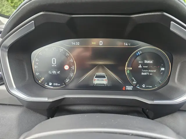 Lynk & Co 01 /1.5 Hybrid/ 262 PK/2022 2022 Hybride Benzine 19