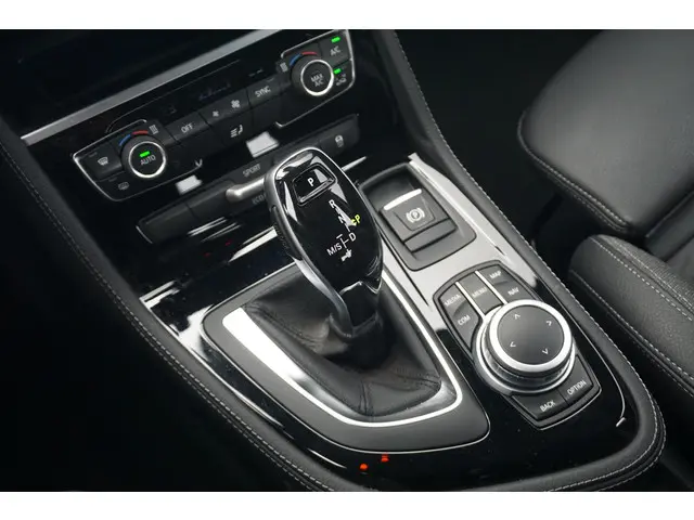 BMW 2 Serie Active Tourer 218i 2020 Benzine 16