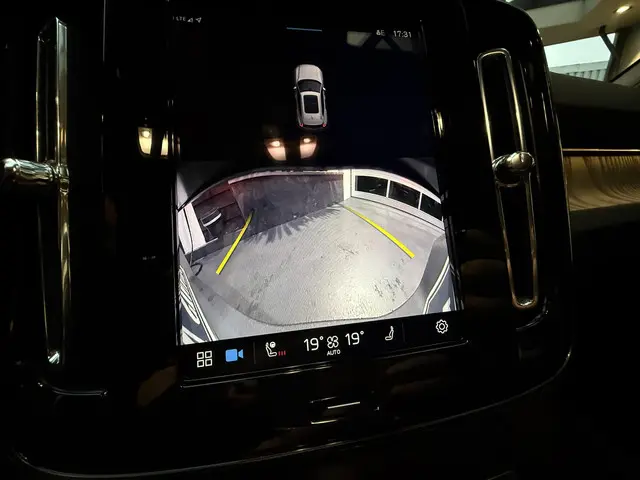 Volvo XC40 2.0 B3 Essential Edition 165PK 2025 Benzine 19