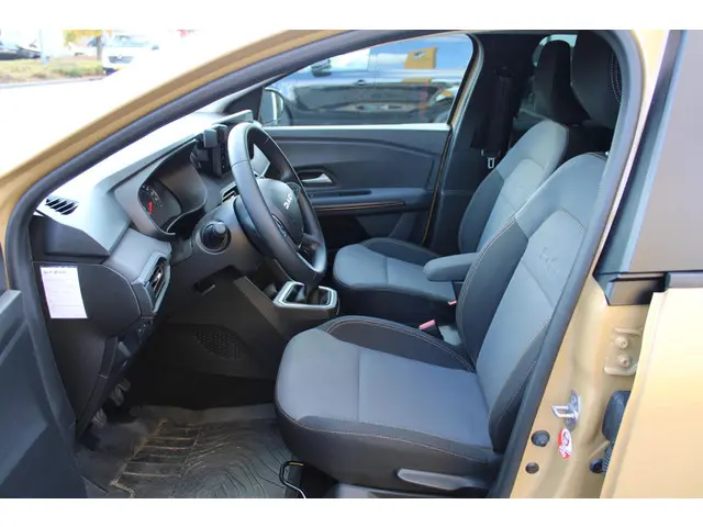 Dacia Sandero Stepway TCe 100 ECO-G Up&Go 2025 Benzine 17