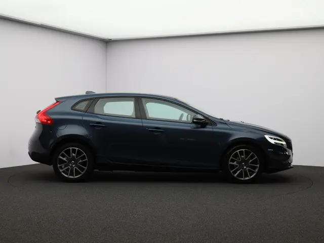 Volvo V40 2.0 T2 Nordic+ 2016 Benzine 6