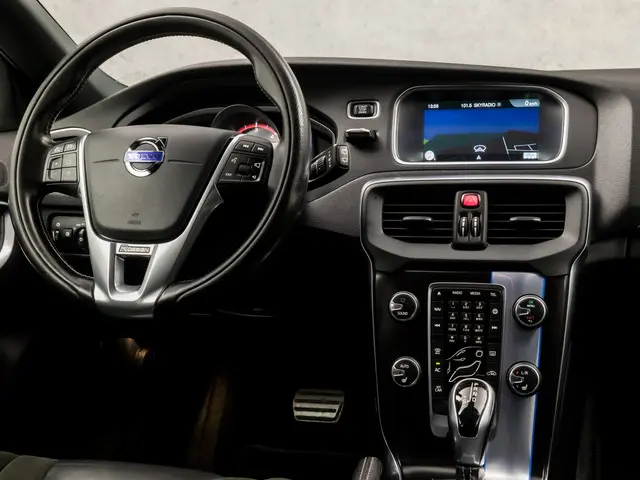 Volvo V40 2.0 D2 R-Design 2016 Diesel 7