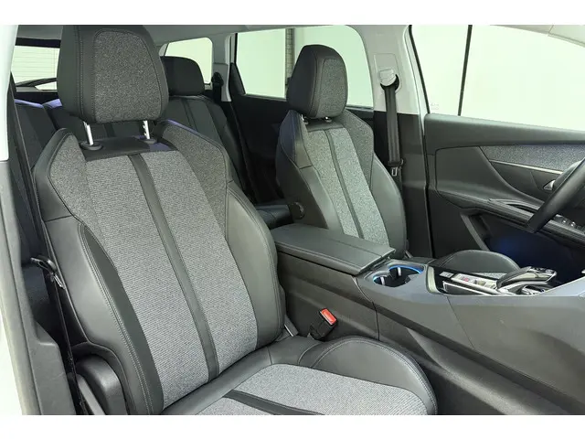 Peugeot 5008 1.2 PureTech Allure 2018 Benzine 14