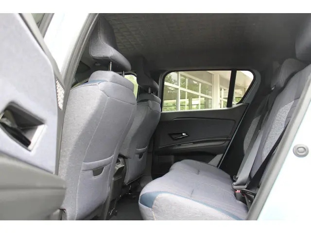 Renault 4 comfort range techno 52 kWh 2025 Elektrisch 30