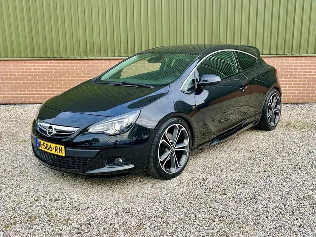 Opel Astra GTC 1.6 Turbo Sport - OPC Pakket 2012 Benzine 45