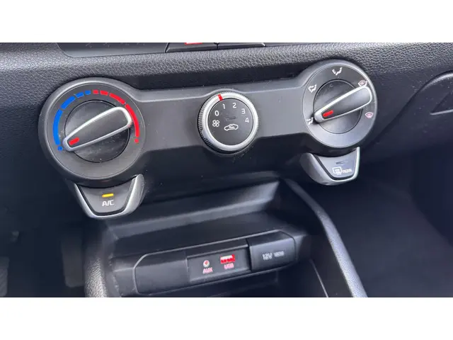 Peugeot e-2008 EV Allure Pack 50 kWh 2022 Elektrisch 30