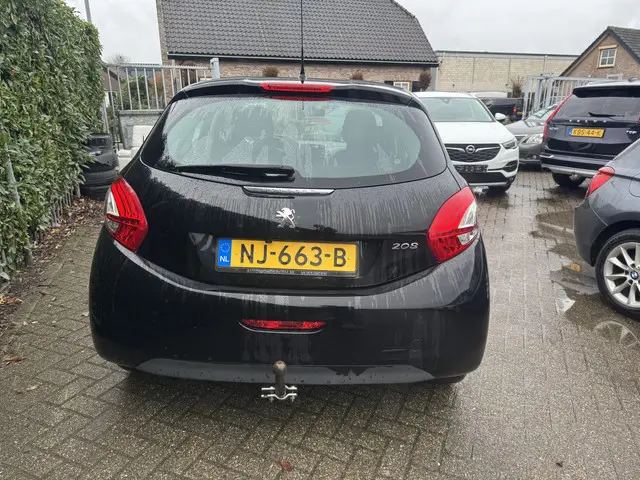 Peugeot 208 1.4 HDi Active 2013 Diesel 5