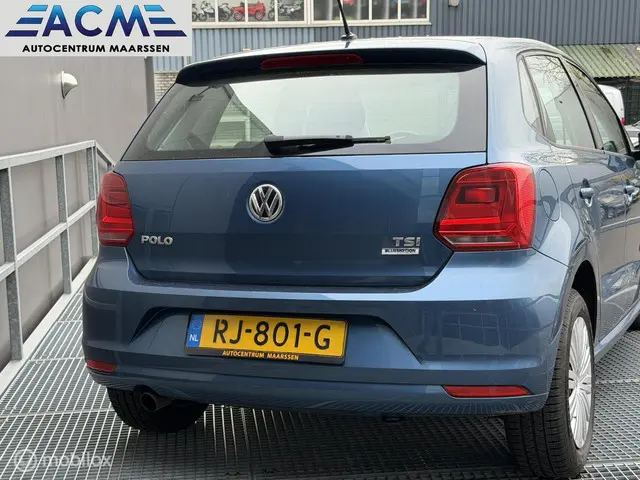 Volkswagen Polo 2