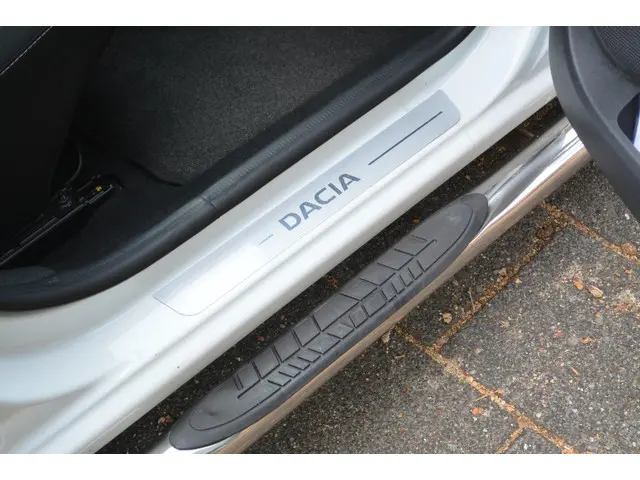 Dacia Sandero 0.9 TCe Laureate automaat 2018 Benzine 27