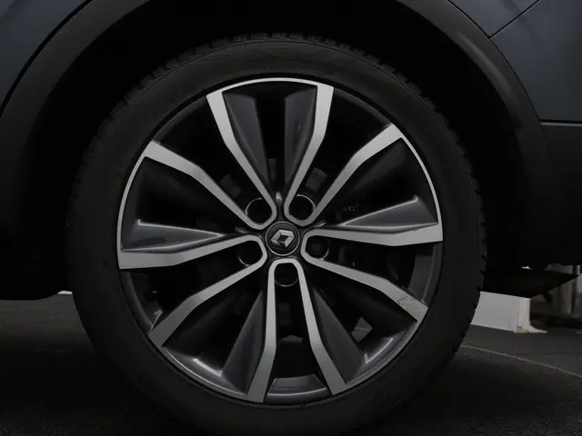 Renault Kadjar 1.2 TCe Bose 2017 Benzine 23