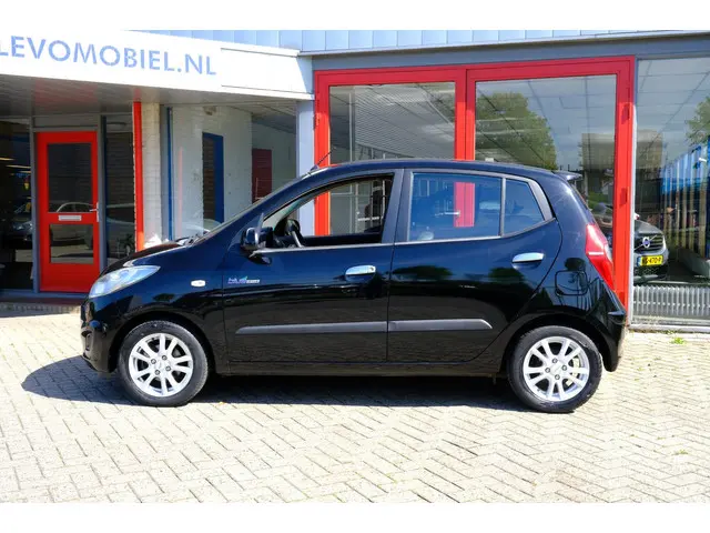 Hyundai i10 1.0 i-Drive 5-drs Elektr. ramen 2013 Benzine 19