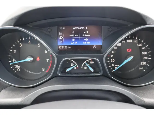 Ford C-MAX 1.0 Trend 2016 Benzine 25