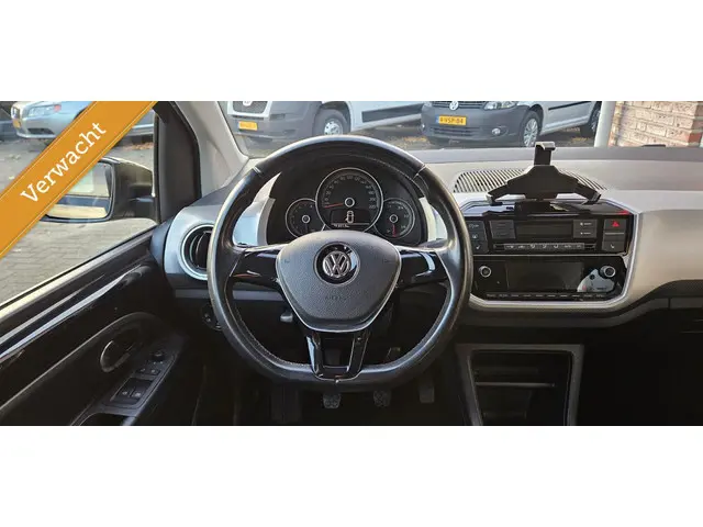 Volkswagen up! 1.0 BMT high up! 2017 Benzine 8